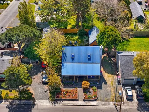 833 10th Avenue Seaside OR 97138