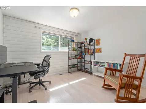 3873 Vine Maple Street Eugene OR 97405