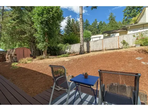 3873 Vine Maple Street Eugene OR 97405