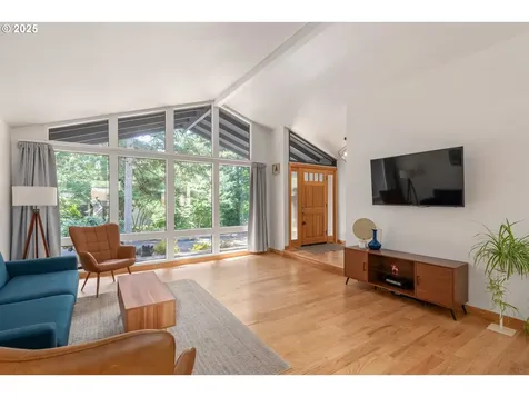 3873 Vine Maple Street Eugene OR 97405