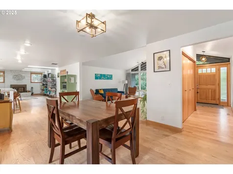 3873 Vine Maple Street Eugene OR 97405