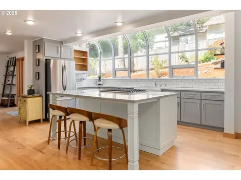 3873 Vine Maple Street Eugene OR 97405