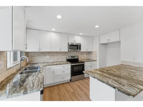 5004 NE 22nd Avenue Vancouver WA 98663