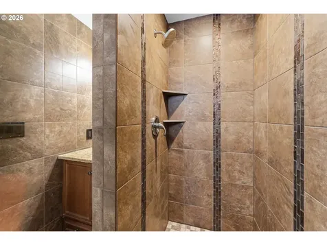 5004 NE 22nd Avenue Vancouver WA 98663