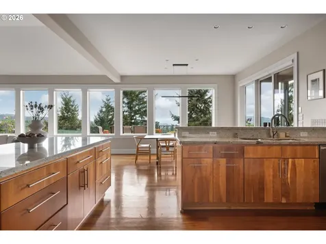 18284 Meadowlark Lane Lake Oswego OR 97034