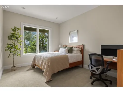 18284 Meadowlark Lane Lake Oswego OR 97034