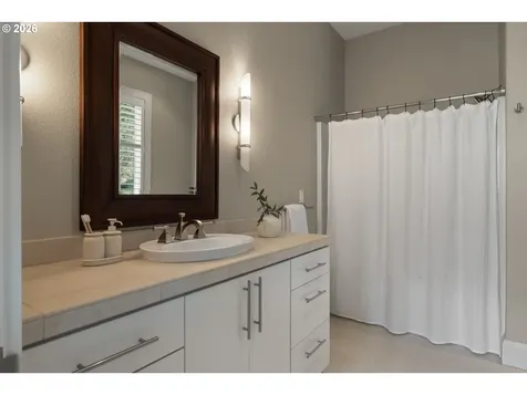 18284 Meadowlark Lane Lake Oswego OR 97034