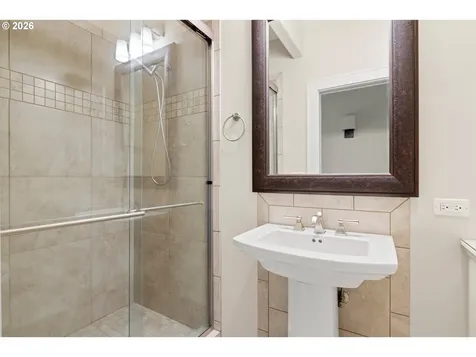 18284 Meadowlark Lane Lake Oswego OR 97034