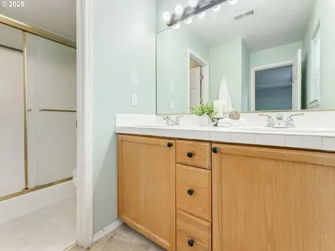 1425 NE Glen Ellen Drive Hillsboro OR 97124