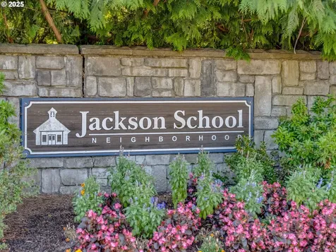 1425 NE Glen Ellen Drive Hillsboro OR 97124