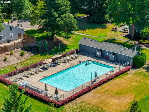 1425 NE Glen Ellen Drive Hillsboro OR 97124