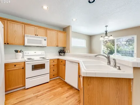1425 NE Glen Ellen Drive Hillsboro OR 97124