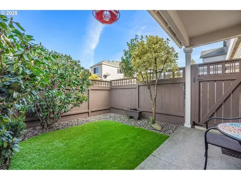 6327 NE Chestnut Street Hillsboro OR 97124