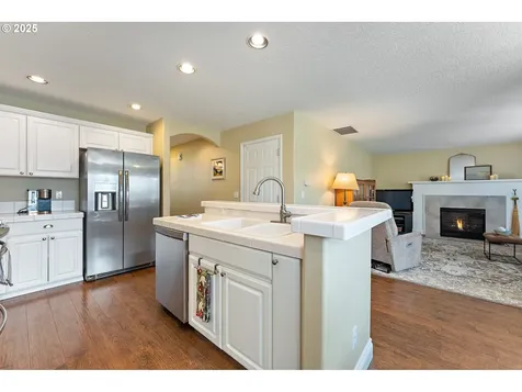 6327 NE Chestnut Street Hillsboro OR 97124