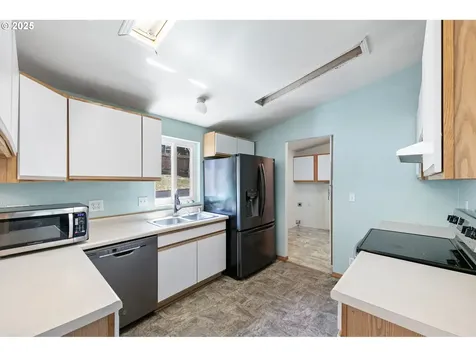 30839 Washington Street Lebanon OR 97355