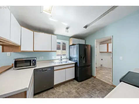 30839 Washington Street Lebanon OR 97355