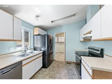 30839 Washington Street Lebanon OR 97355