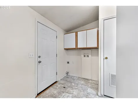 30839 Washington Street Lebanon OR 97355