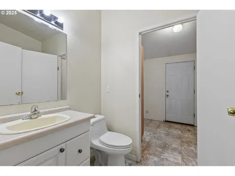 30839 Washington Street Lebanon OR 97355