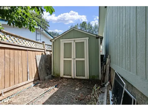 30839 Washington Street Lebanon OR 97355