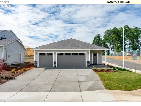 563 E Cleveland Street Carlton OR 97111