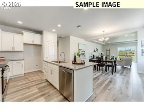 563 E Cleveland Street Carlton OR 97111