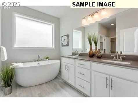 563 E Cleveland Street Carlton OR 97111