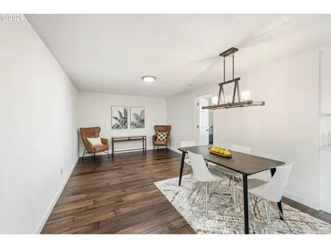 1081 SE Fir Grove Loop Hillsboro OR 97123