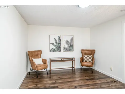 1081 SE Fir Grove Loop Hillsboro OR 97123