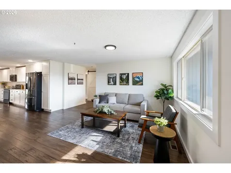 1081 SE Fir Grove Loop Hillsboro OR 97123