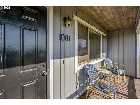 1081 SE Fir Grove Loop Hillsboro OR 97123