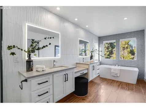 4208 NW 138th Circle Vancouver WA 98685