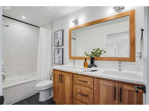 4208 NW 138th Circle Vancouver WA 98685