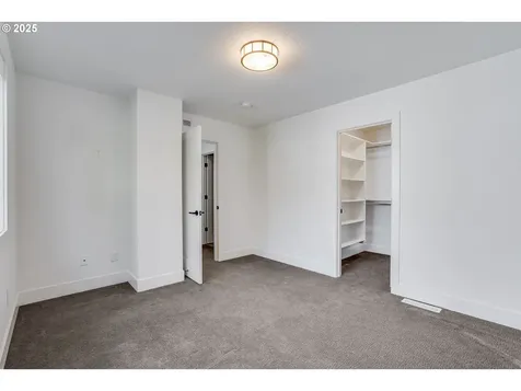 4208 NW 138th Circle Vancouver WA 98685
