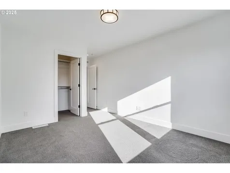 4208 NW 138th Circle Vancouver WA 98685