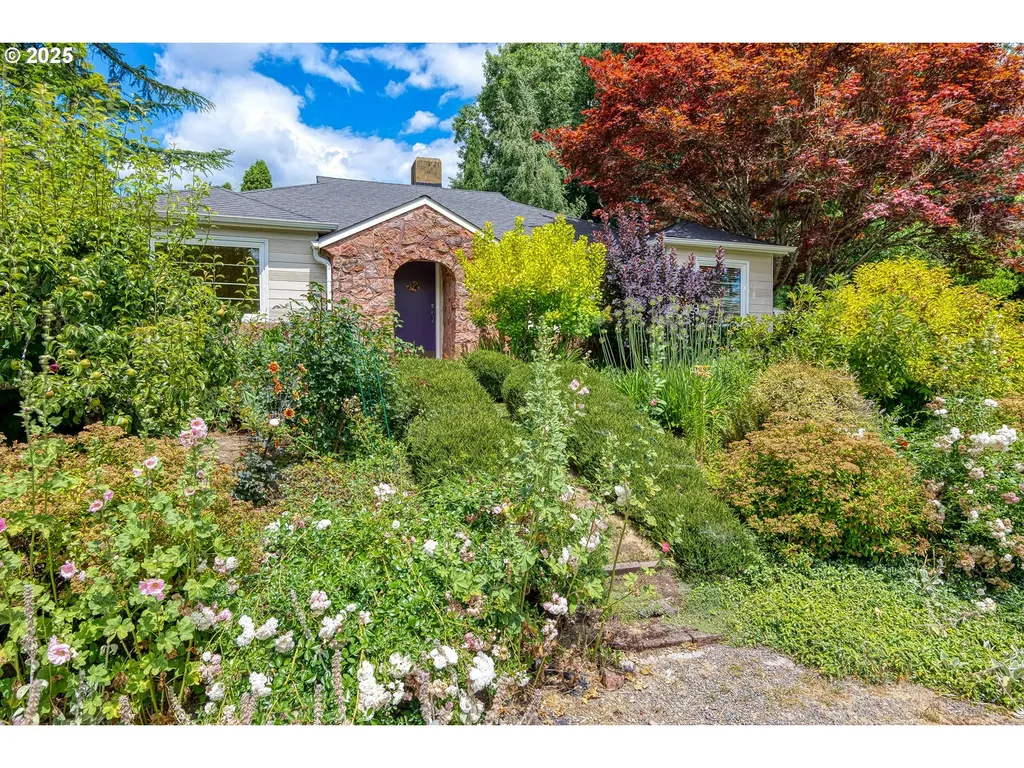 8285 SW Parrway Drive Portland OR 97225