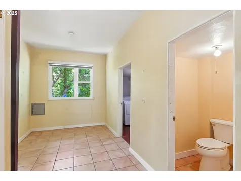 8285 SW Parrway Drive Portland OR 97225