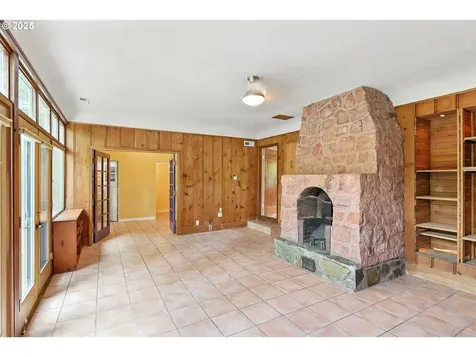 8285 SW Parrway Drive Portland OR 97225