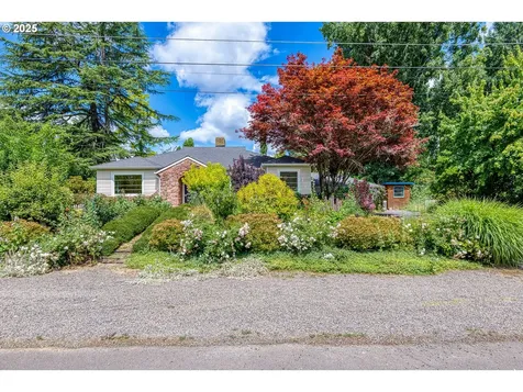 8285 SW Parrway Drive Portland OR 97225