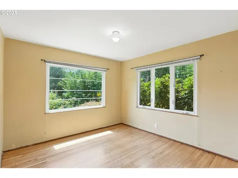 8285 SW Parrway Drive Portland OR 97225