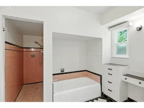 8285 SW Parrway Drive Portland OR 97225