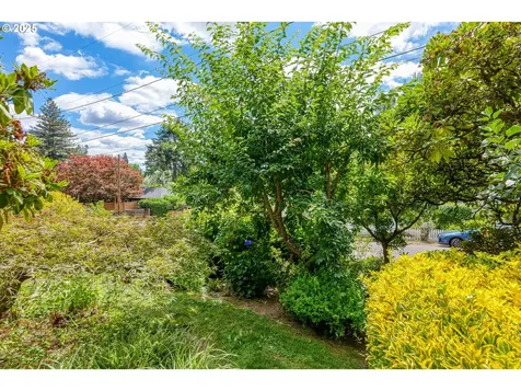 8285 SW Parrway Drive Portland OR 97225