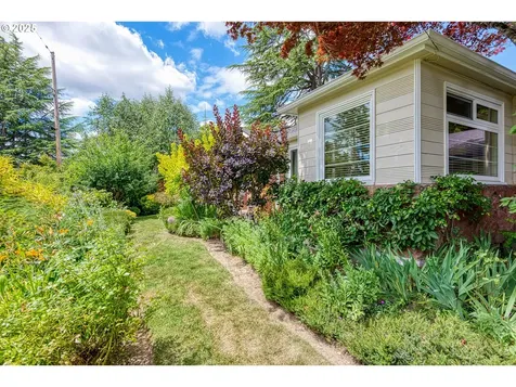 8285 SW Parrway Drive Portland OR 97225