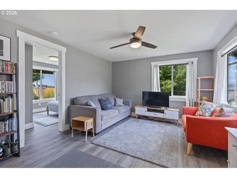 1315 SE Oar Avenue Lincoln City OR 97367
