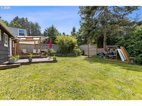 1315 SE Oar Avenue Lincoln City OR 97367
