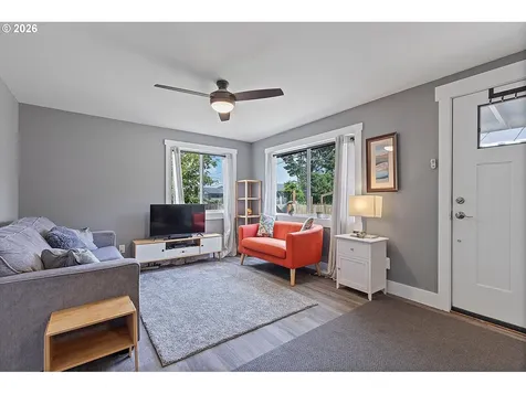 1315 SE Oar Avenue Lincoln City OR 97367