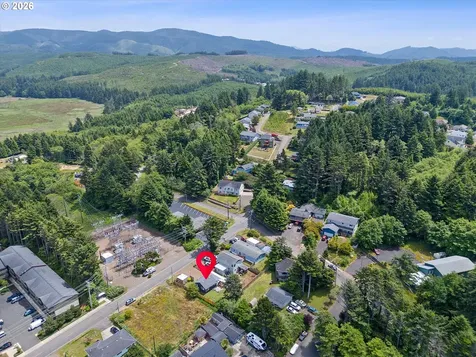 1315 SE Oar Avenue Lincoln City OR 97367