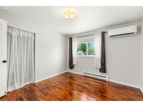 10245 SE Raymond Street Portland OR 97266