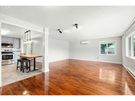 10245 SE Raymond Street Portland OR 97266
