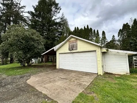 8465 Duncan Island Road Mapleton OR 97453
